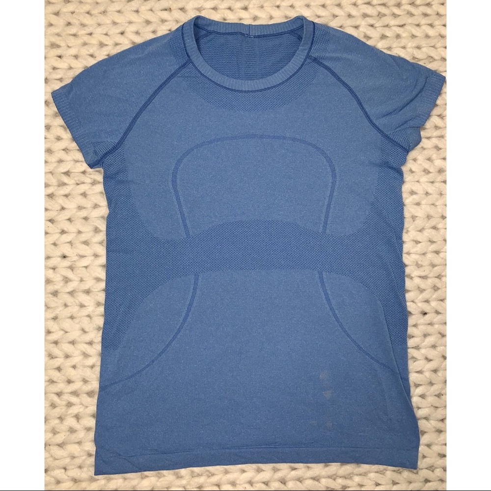 Lululemon workout top